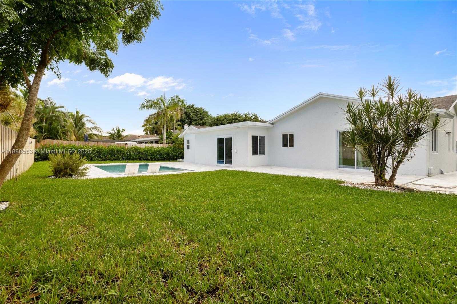 Small Image of 20847 SUGARLOAF LN, Boca Raton Number 36
