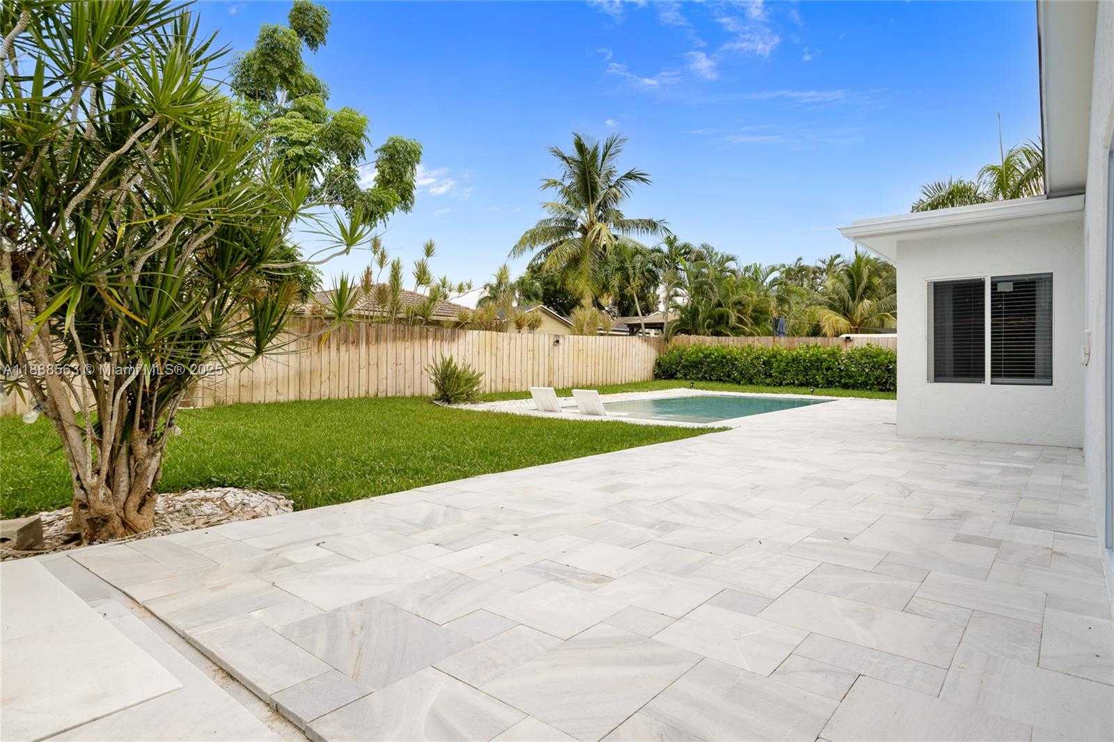 Small Image of 20847 SUGARLOAF LN, Boca Raton Number 37