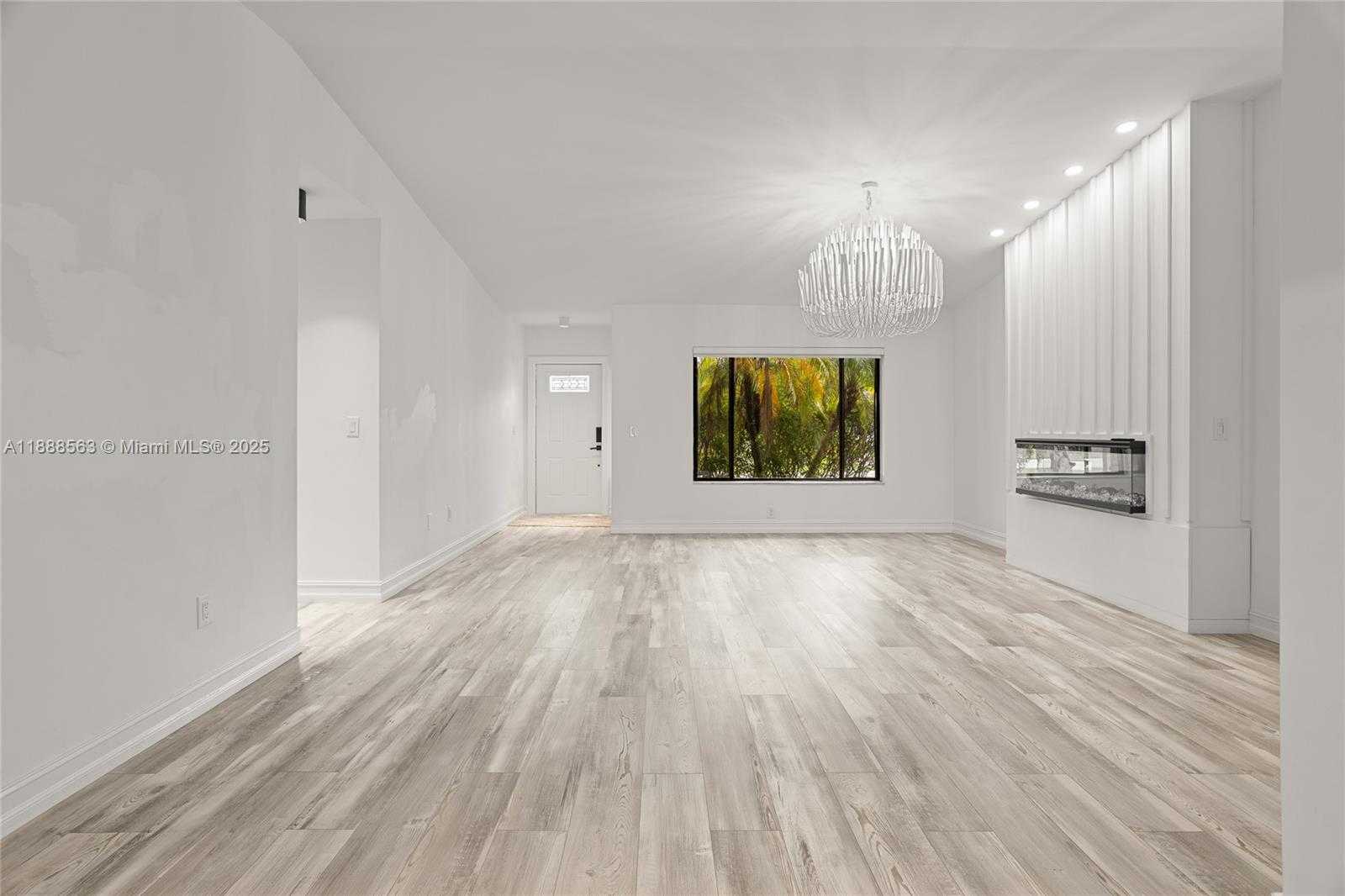 Small Image of 20847 SUGARLOAF LN, Boca Raton Number 6