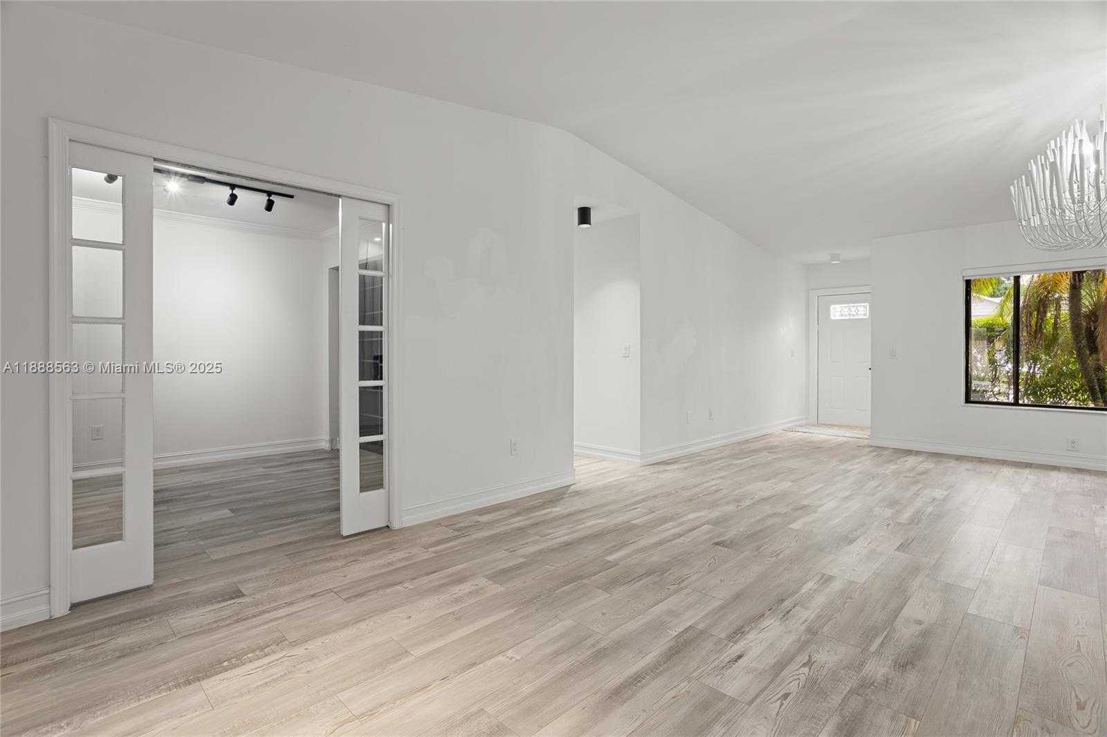 Small Image of 20847 SUGARLOAF LN, Boca Raton Number 7