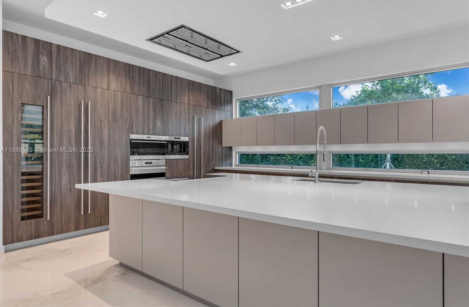 Small Image of 9101 SOUTH WEST 69TH CT, Pinecrest Number 13