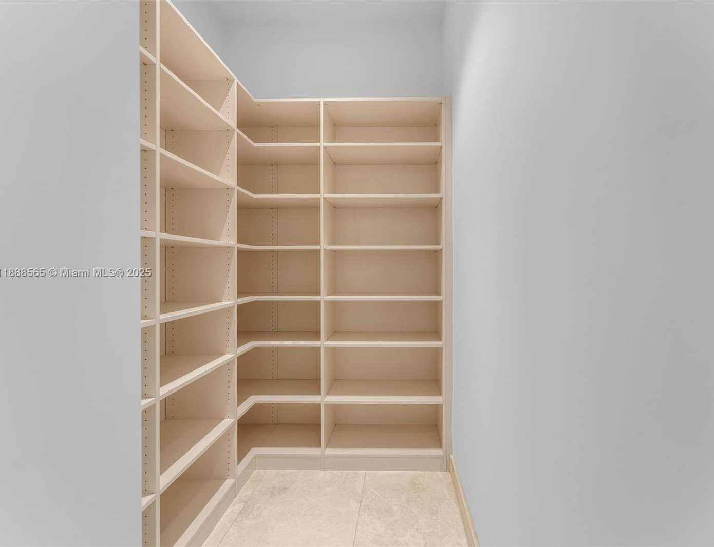 Small Image of 9101 SOUTH WEST 69TH CT, Pinecrest Number 14