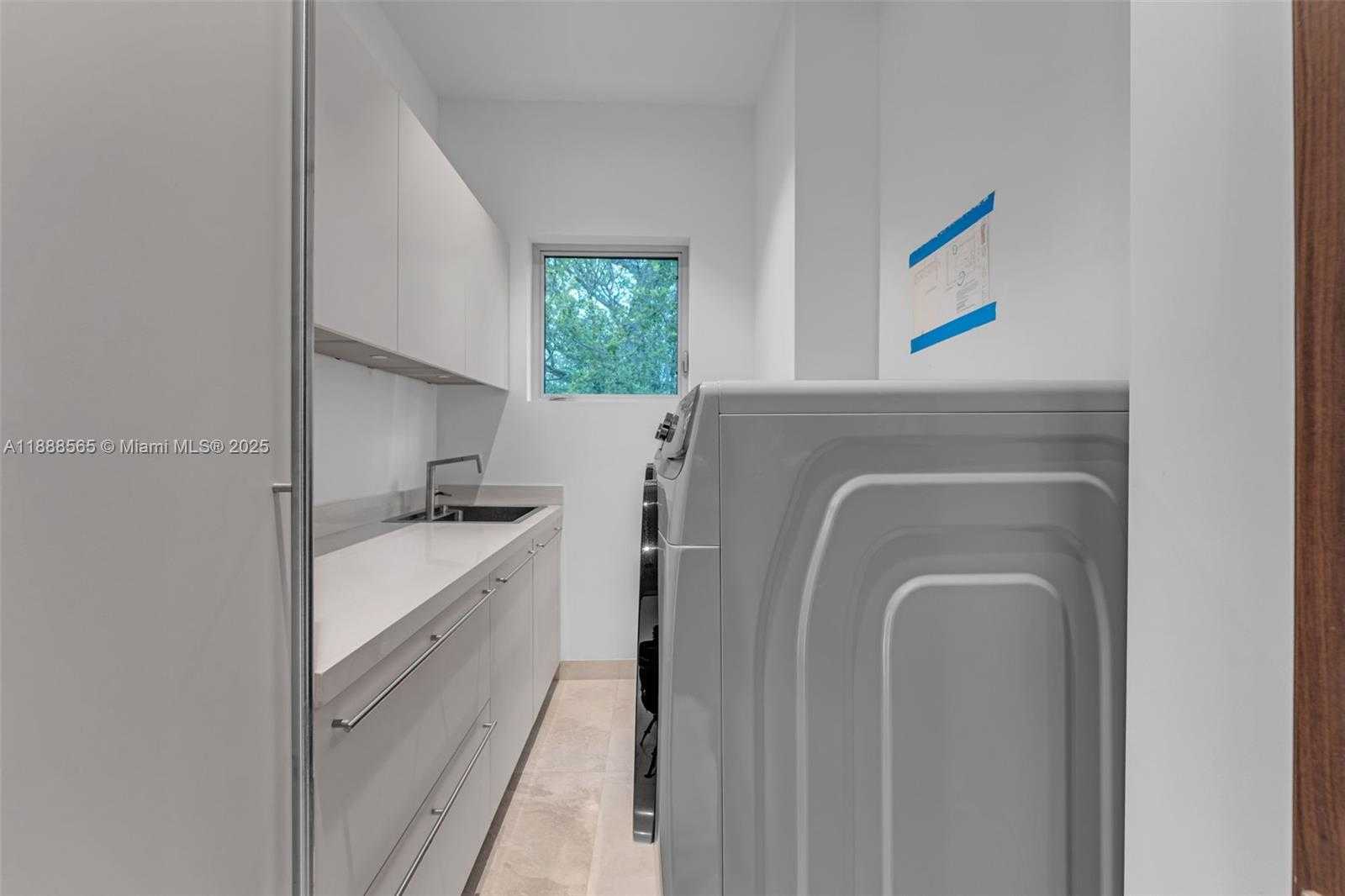 Small Image of 9101 SOUTH WEST 69TH CT, Pinecrest Number 23