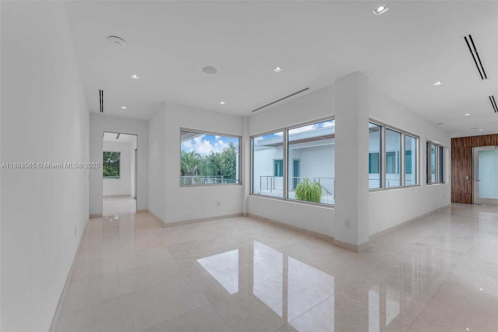 Small Image of 9101 SOUTH WEST 69TH CT, Pinecrest Number 25