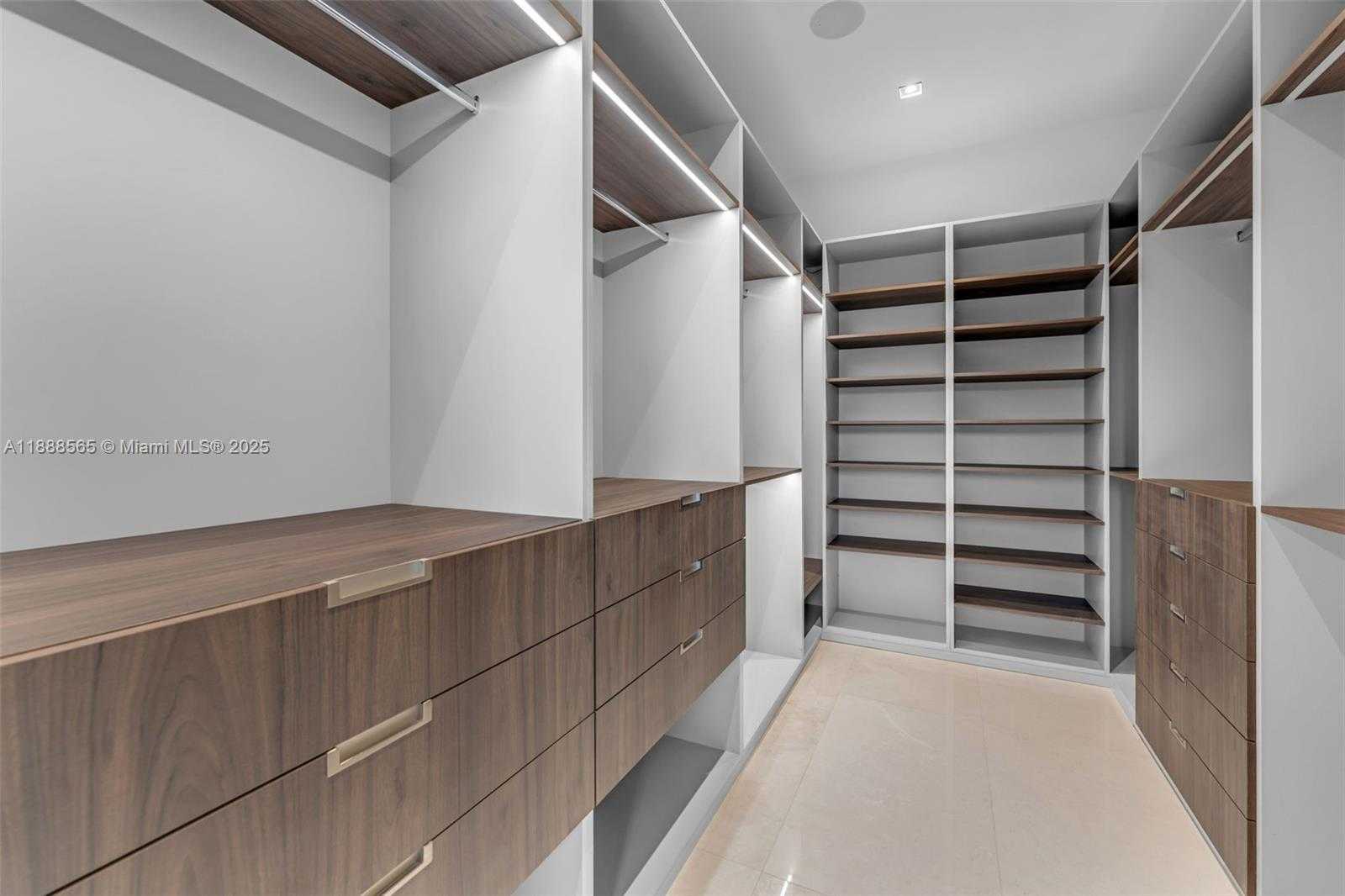 Small Image of 9101 SOUTH WEST 69TH CT, Pinecrest Number 28