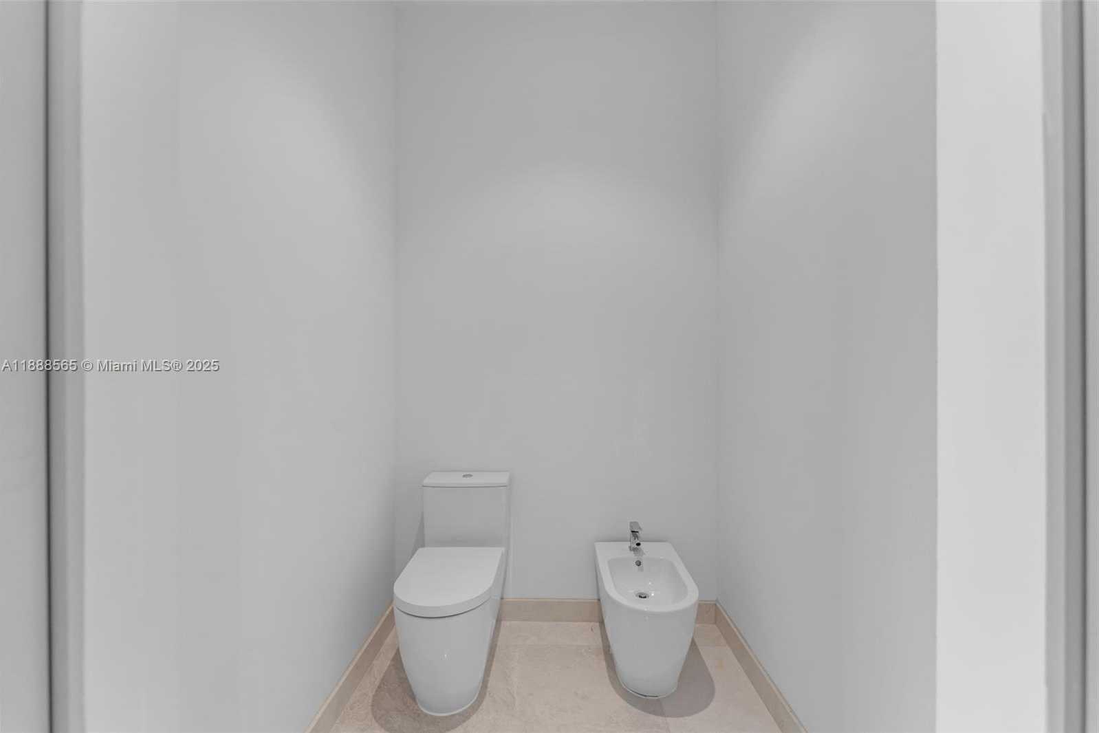 Small Image of 9101 SOUTH WEST 69TH CT, Pinecrest Number 35