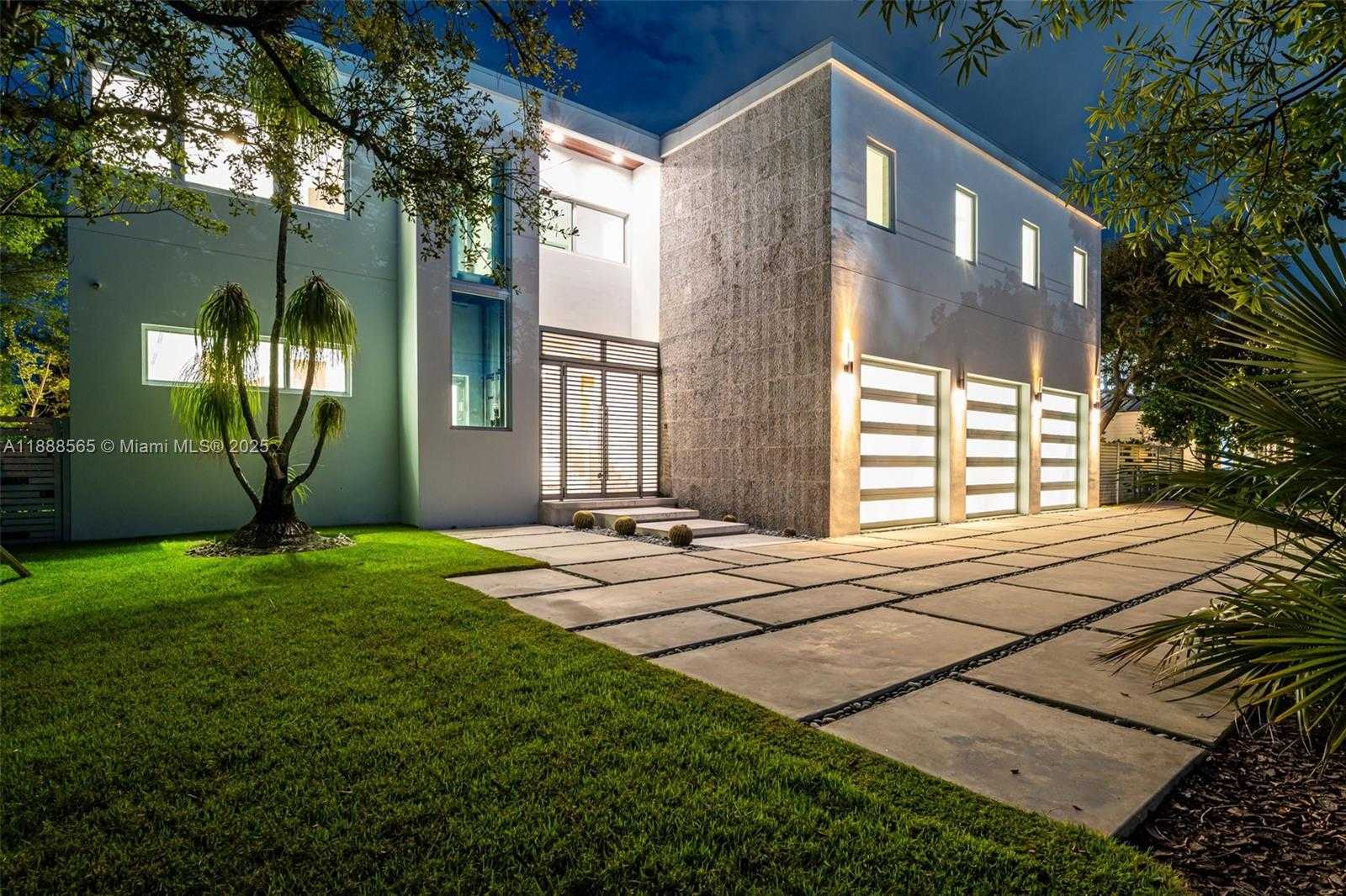 Small Image of 9101 SOUTH WEST 69TH CT, Pinecrest Number 4