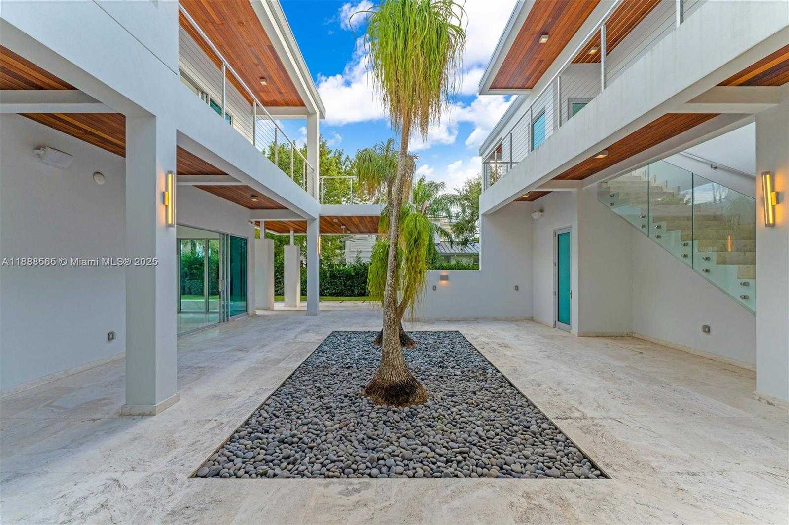 Small Image of 9101 SOUTH WEST 69TH CT, Pinecrest Number 57