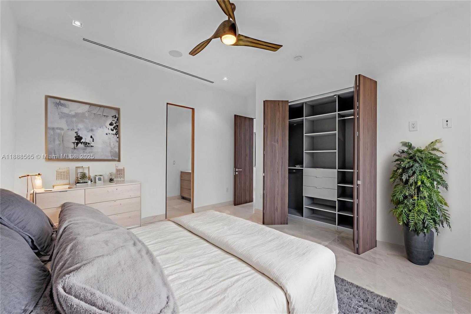 Small Image of 9101 SOUTH WEST 69TH CT, Pinecrest Number 60