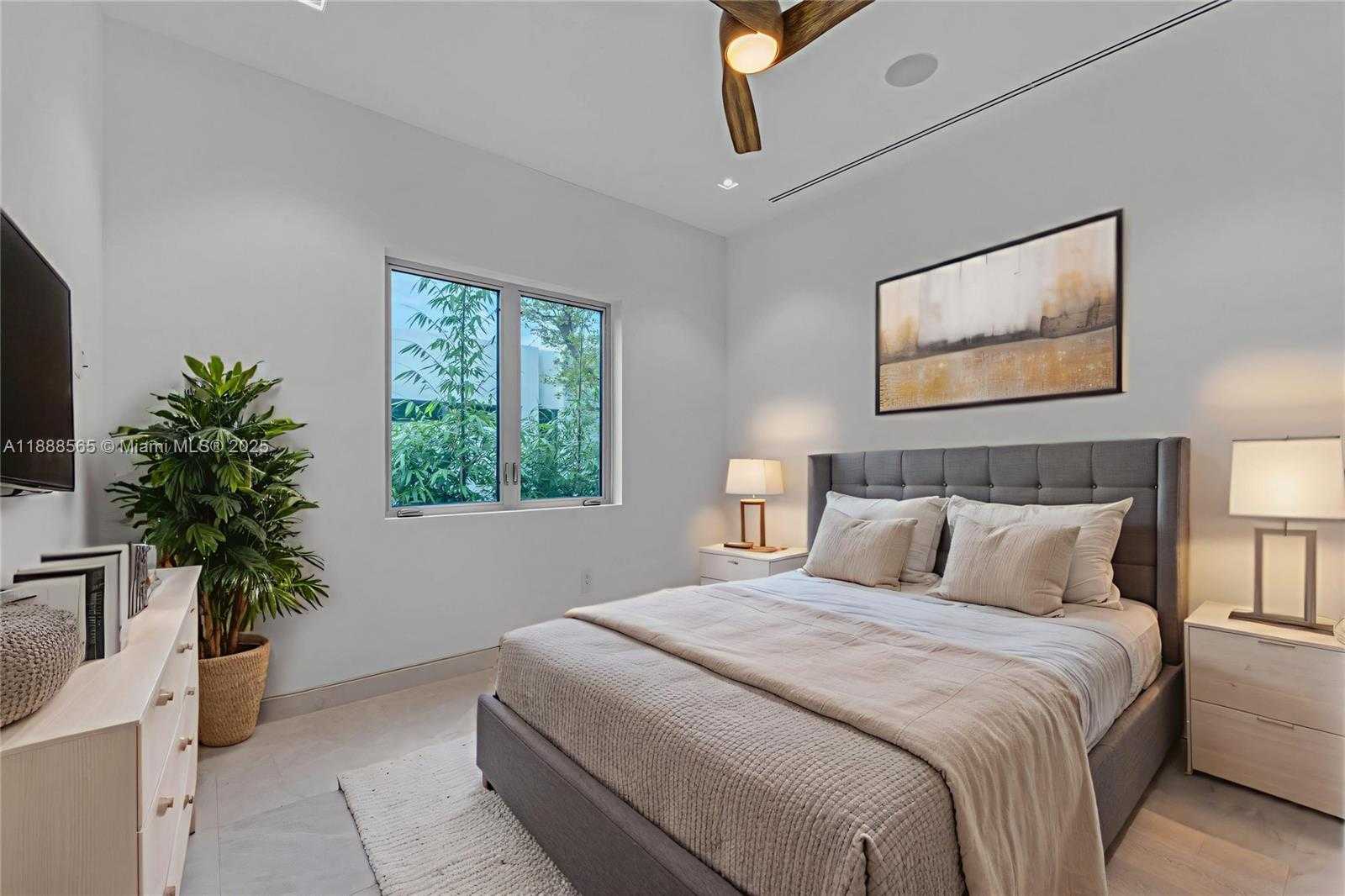 Small Image of 9101 SOUTH WEST 69TH CT, Pinecrest Number 64