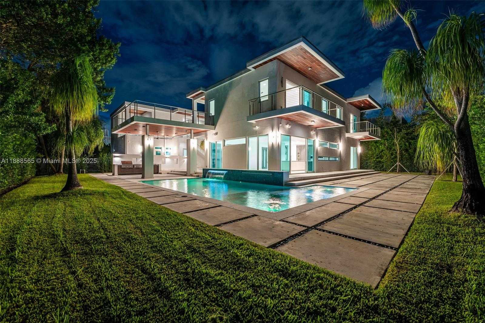 Small Image of 9101 SOUTH WEST 69TH CT, Pinecrest Number 72