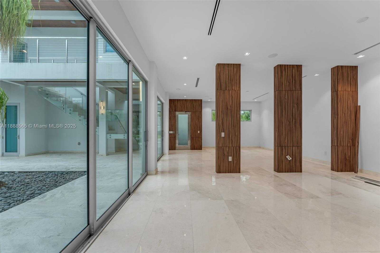 Small Image of 9101 SOUTH WEST 69TH CT, Pinecrest Number 8