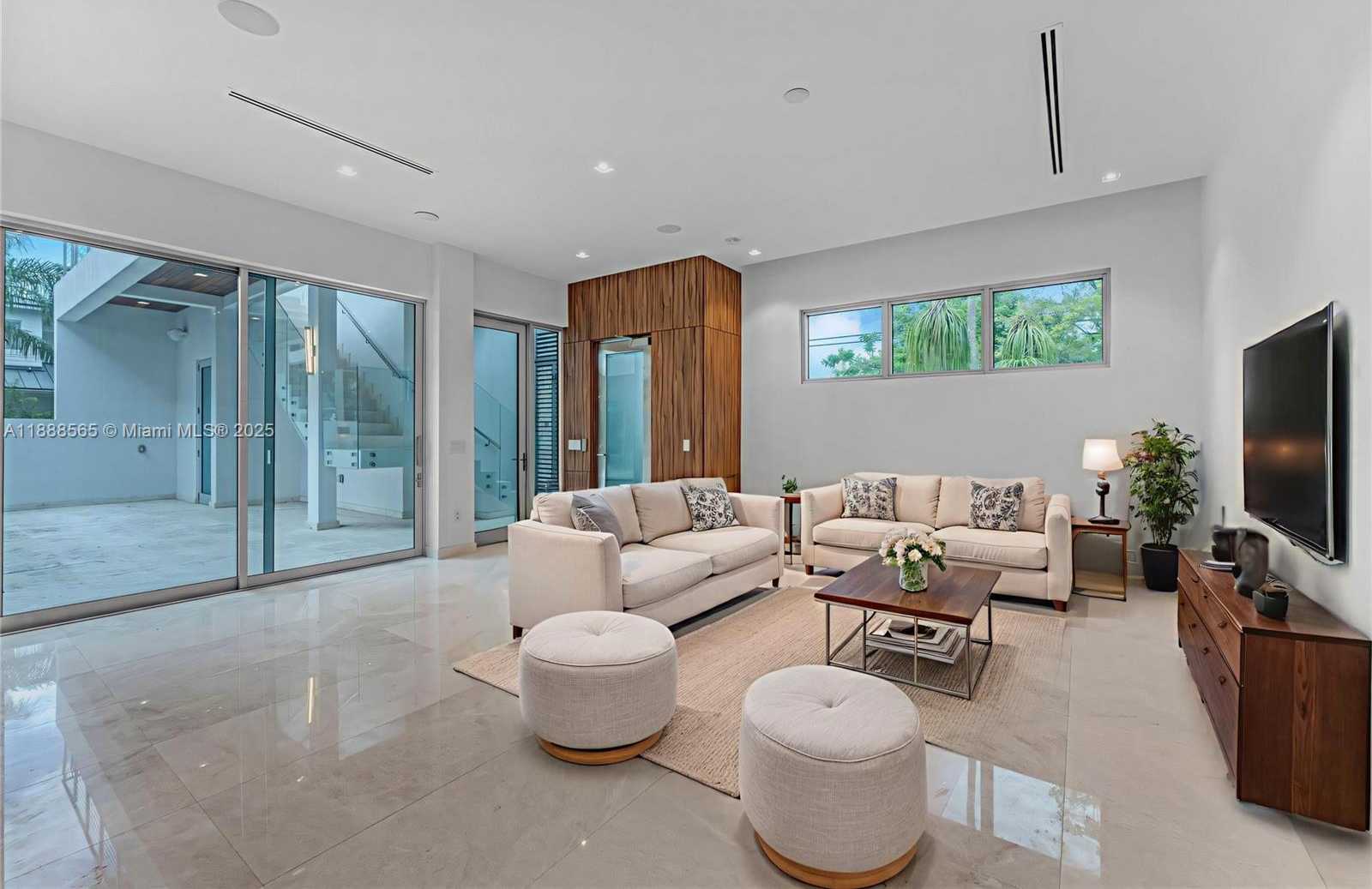 Small Image of 9101 SOUTH WEST 69TH CT, Pinecrest Number 9