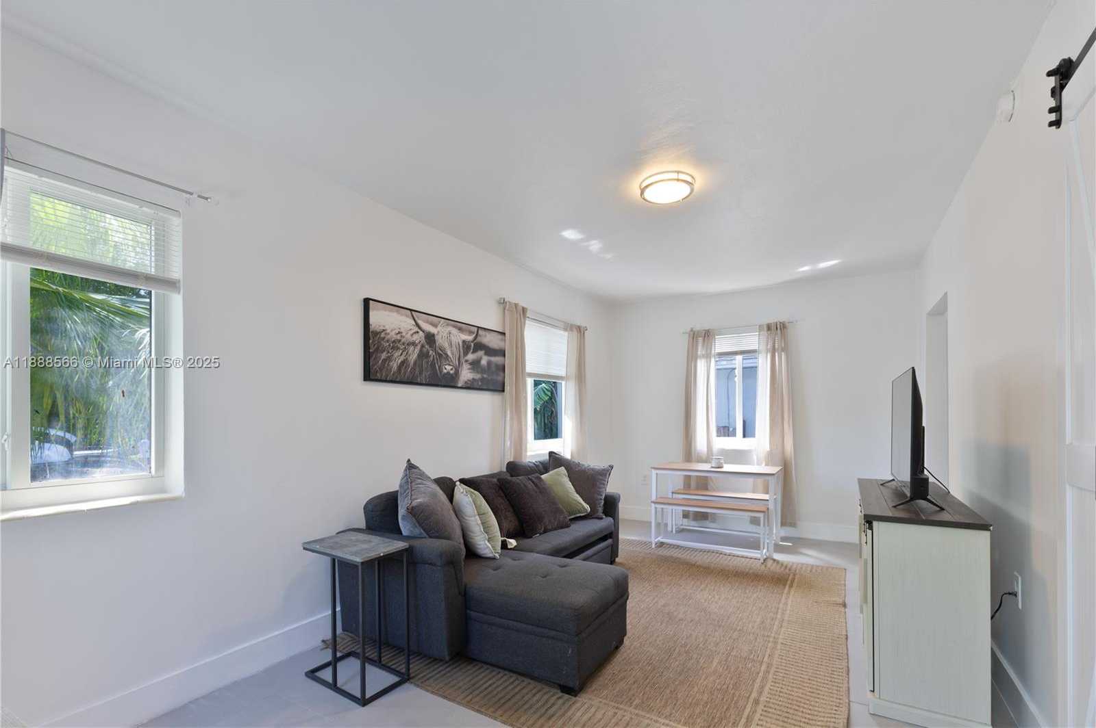 Small Image of 1625 FLETCHER STREET, Hollywood Number 23