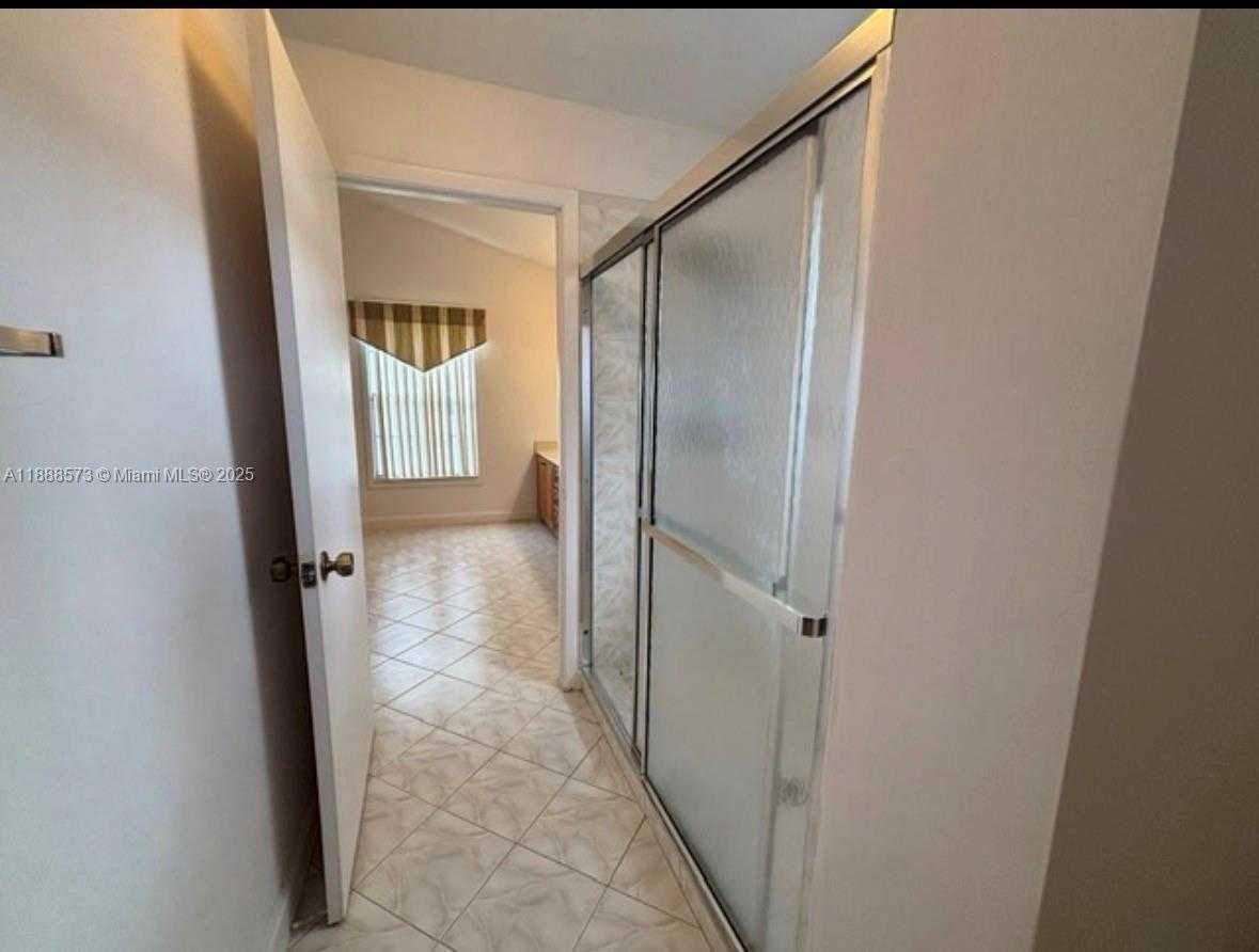Small Image of 12149 QUILTING LN, Boca Raton Number 16