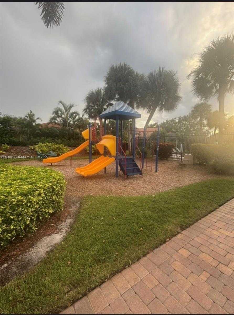 Small Image of 12149 QUILTING LN, Boca Raton Number 31