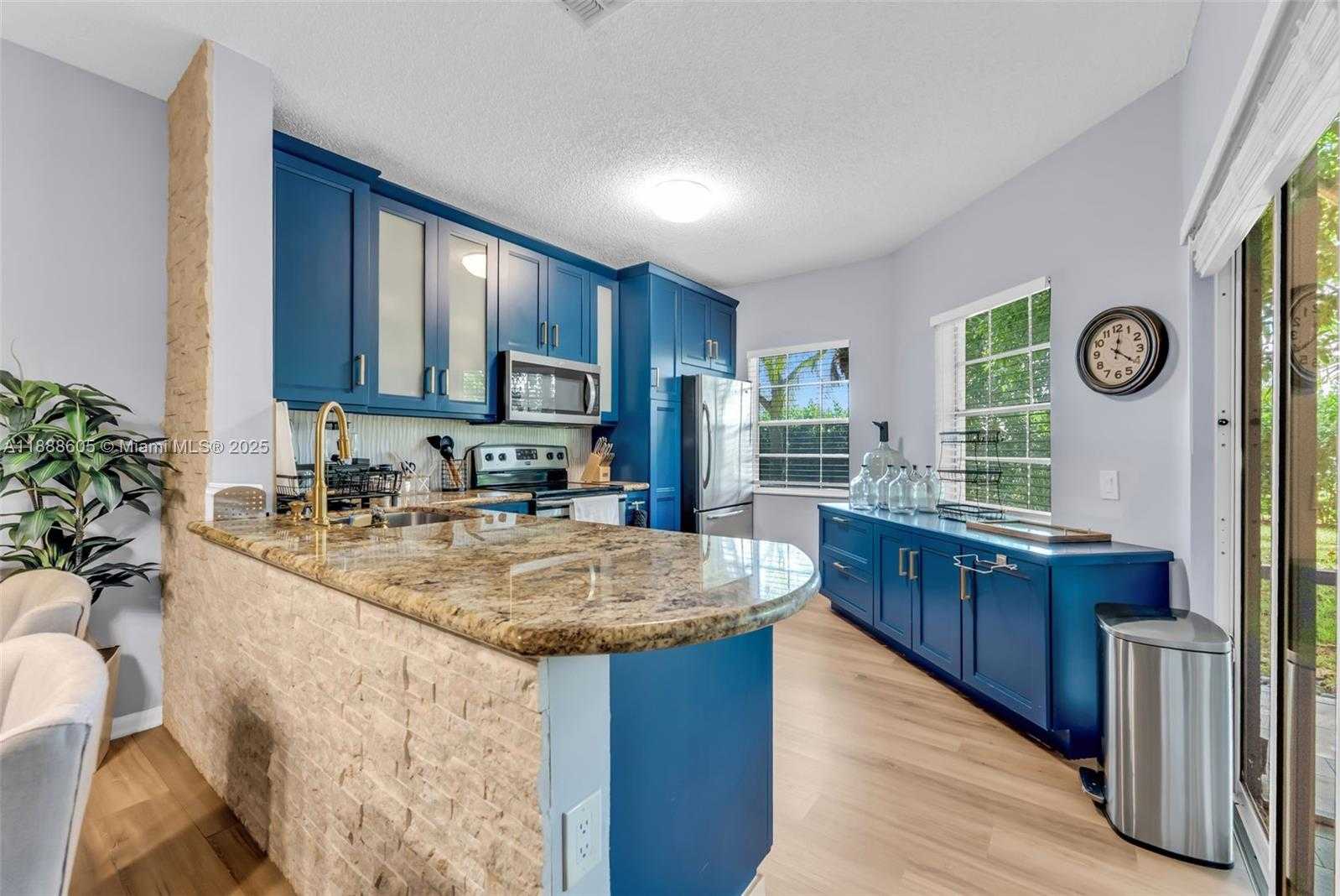 Small Image of 6534 VIA REGINA, Boca Raton Number 4