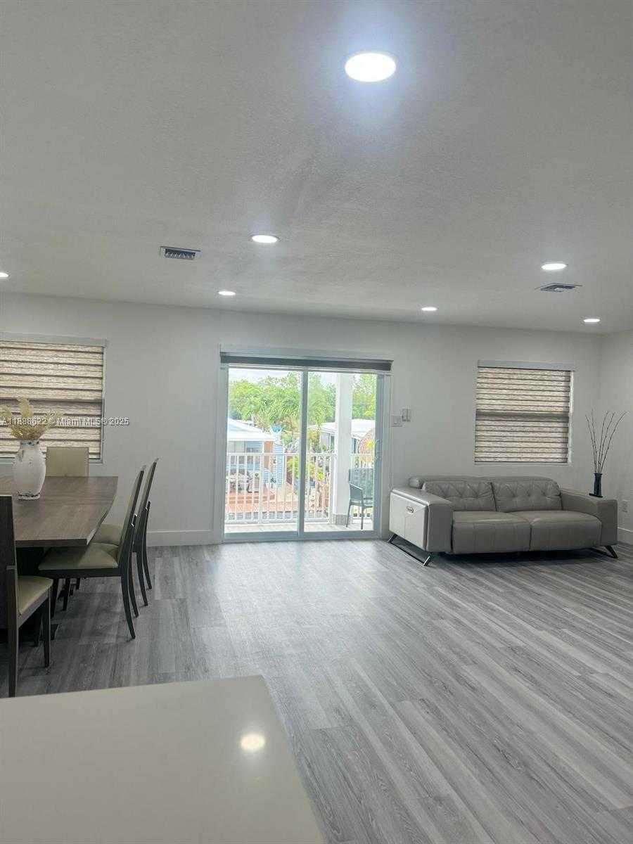 Small Image of 20 EAGLE DR, Key Largo Number 11