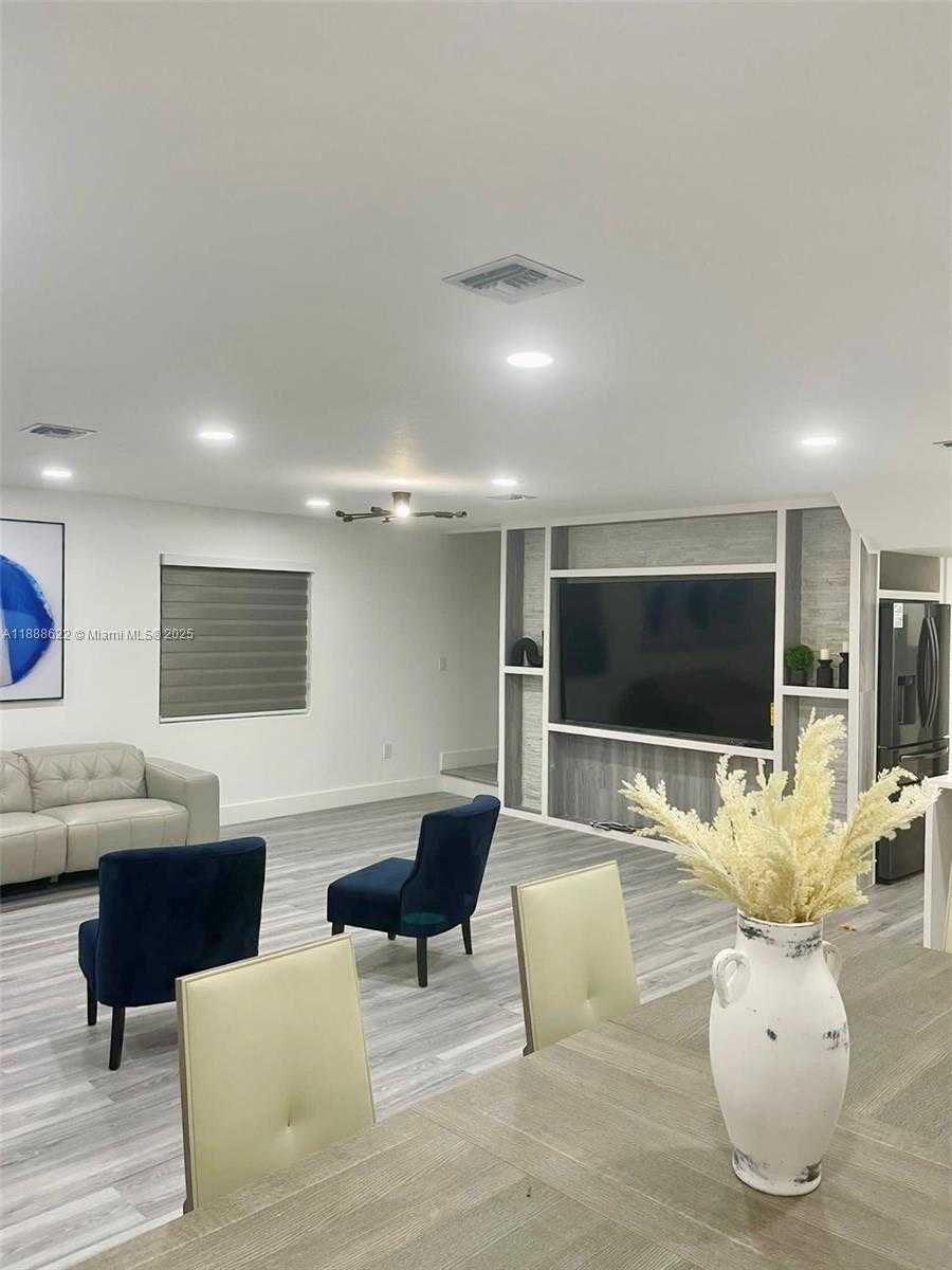 Small Image of 20 EAGLE DR, Key Largo Number 13