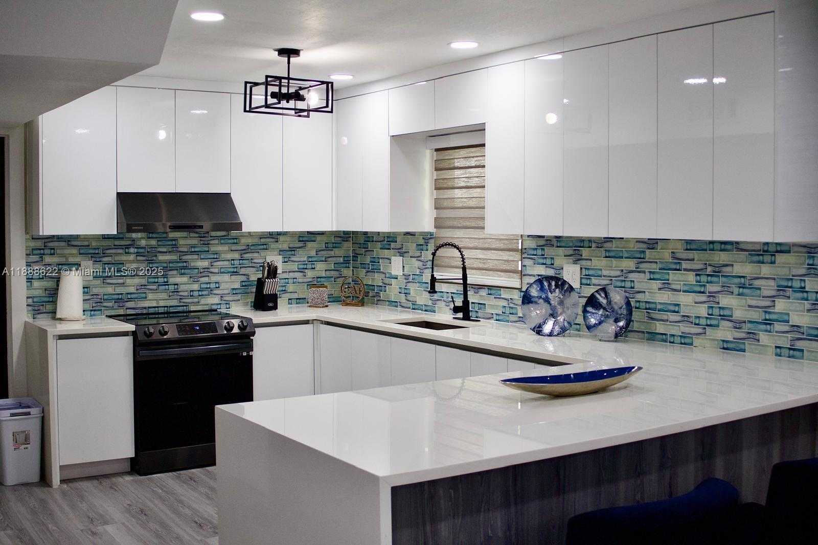 Small Image of 20 EAGLE DR, Key Largo Number 18