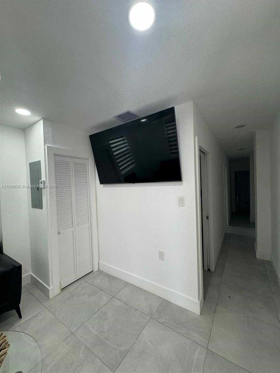 Small Image of 20 EAGLE DR, Key Largo Number 22