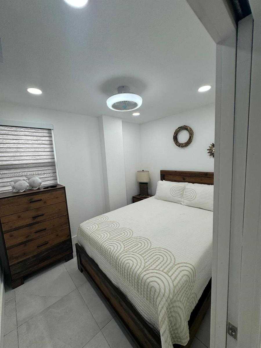 Small Image of 20 EAGLE DR, Key Largo Number 25
