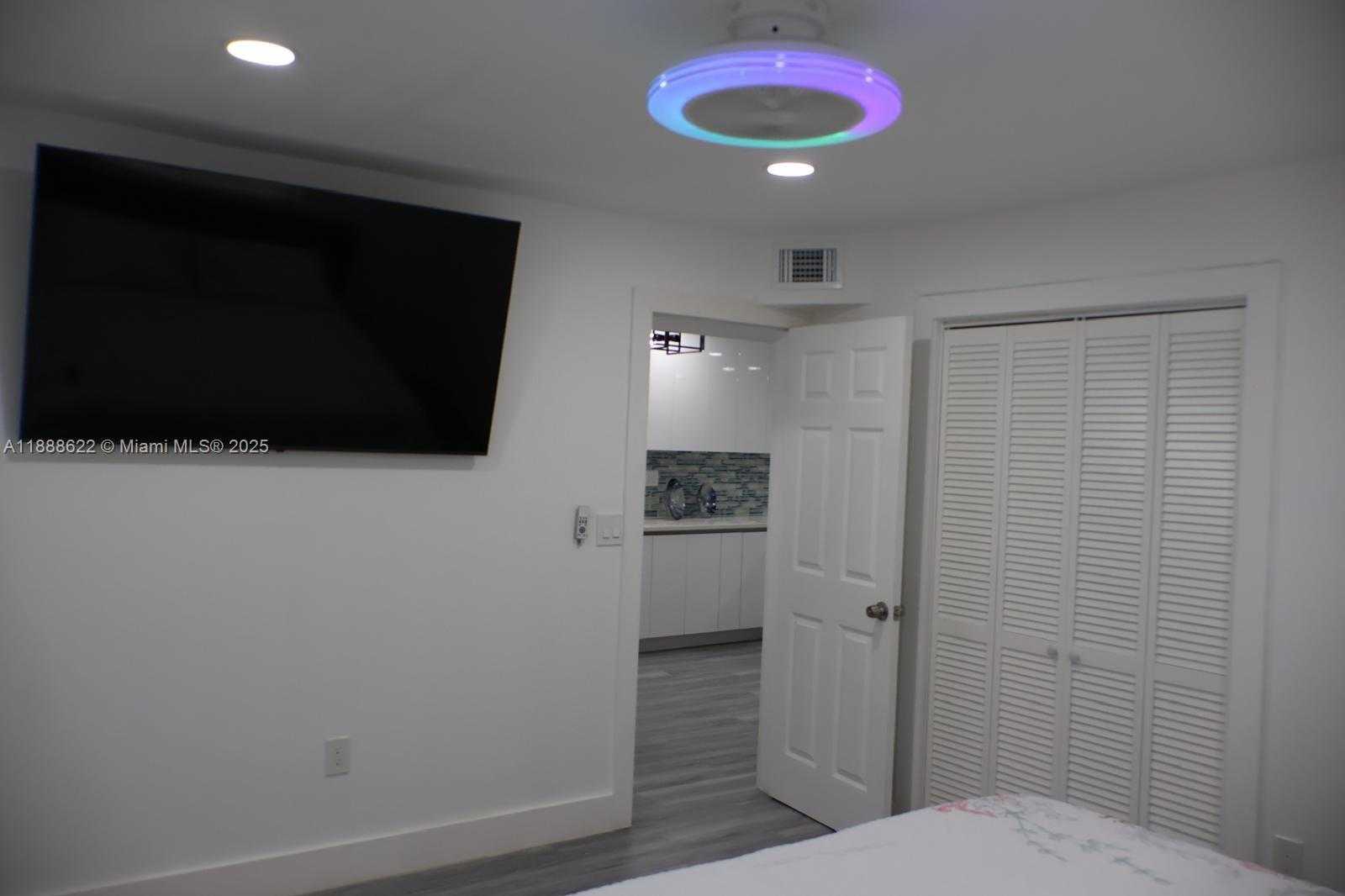 Small Image of 20 EAGLE DR, Key Largo Number 37