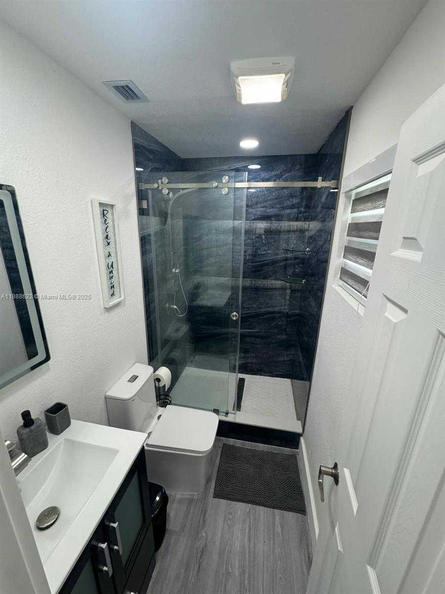 Small Image of 20 EAGLE DR, Key Largo Number 44