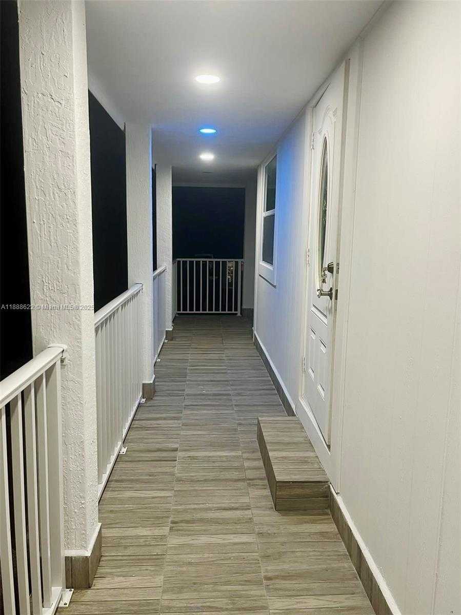 Small Image of 20 EAGLE DR, Key Largo Number 8