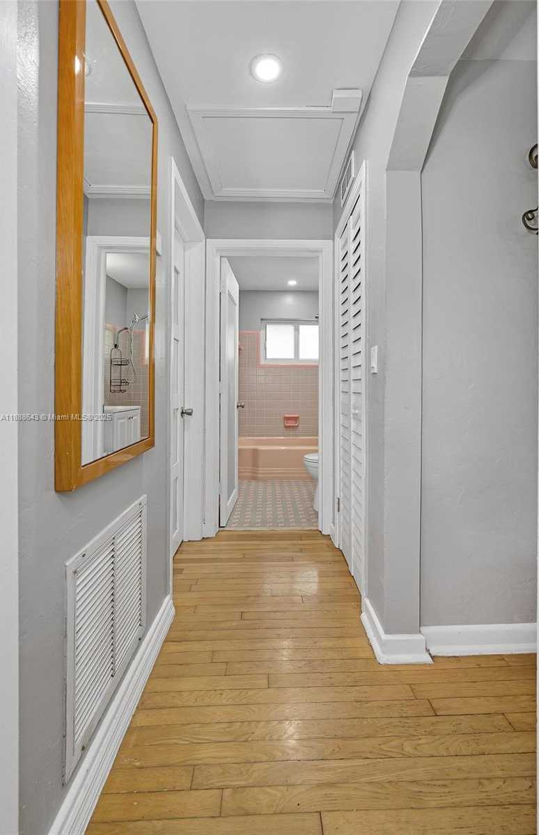 Small Image of 824 NORTH EAST 17TH CT, Fort Lauderdale Number 13