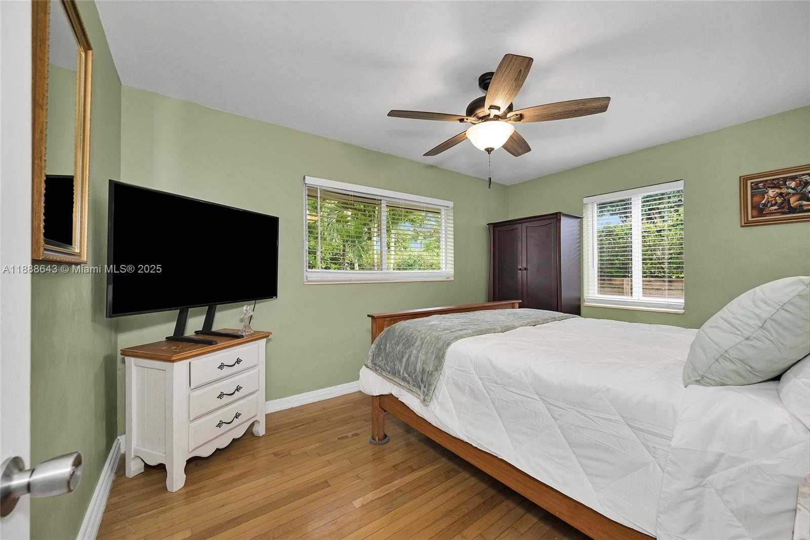 Small Image of 824 NORTH EAST 17TH CT, Fort Lauderdale Number 18
