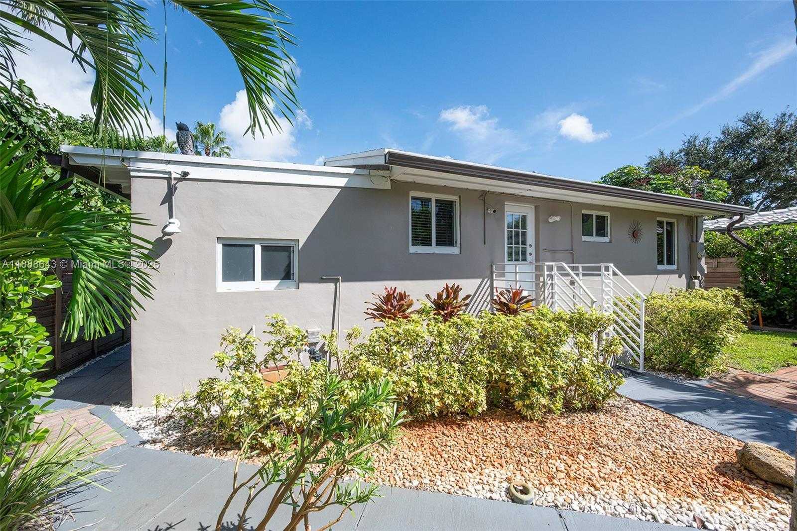 Small Image of 824 NORTH EAST 17TH CT, Fort Lauderdale Number 25