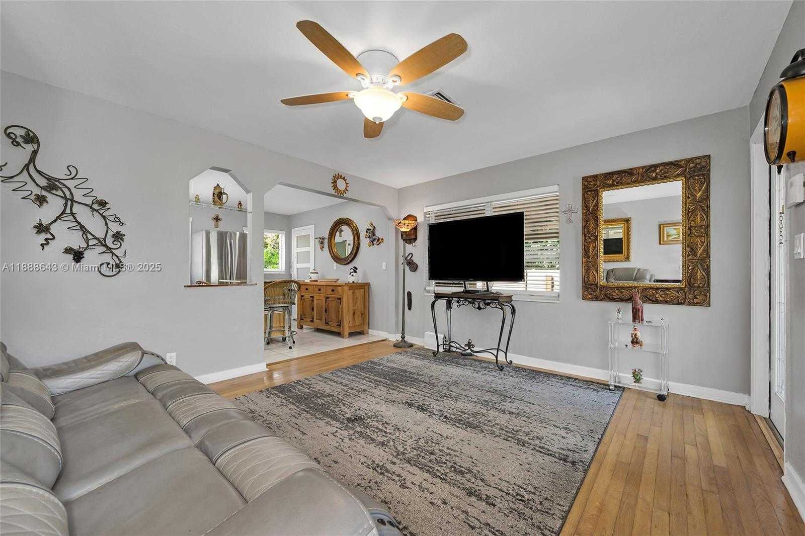 Small Image of 824 NORTH EAST 17TH CT, Fort Lauderdale Number 6
