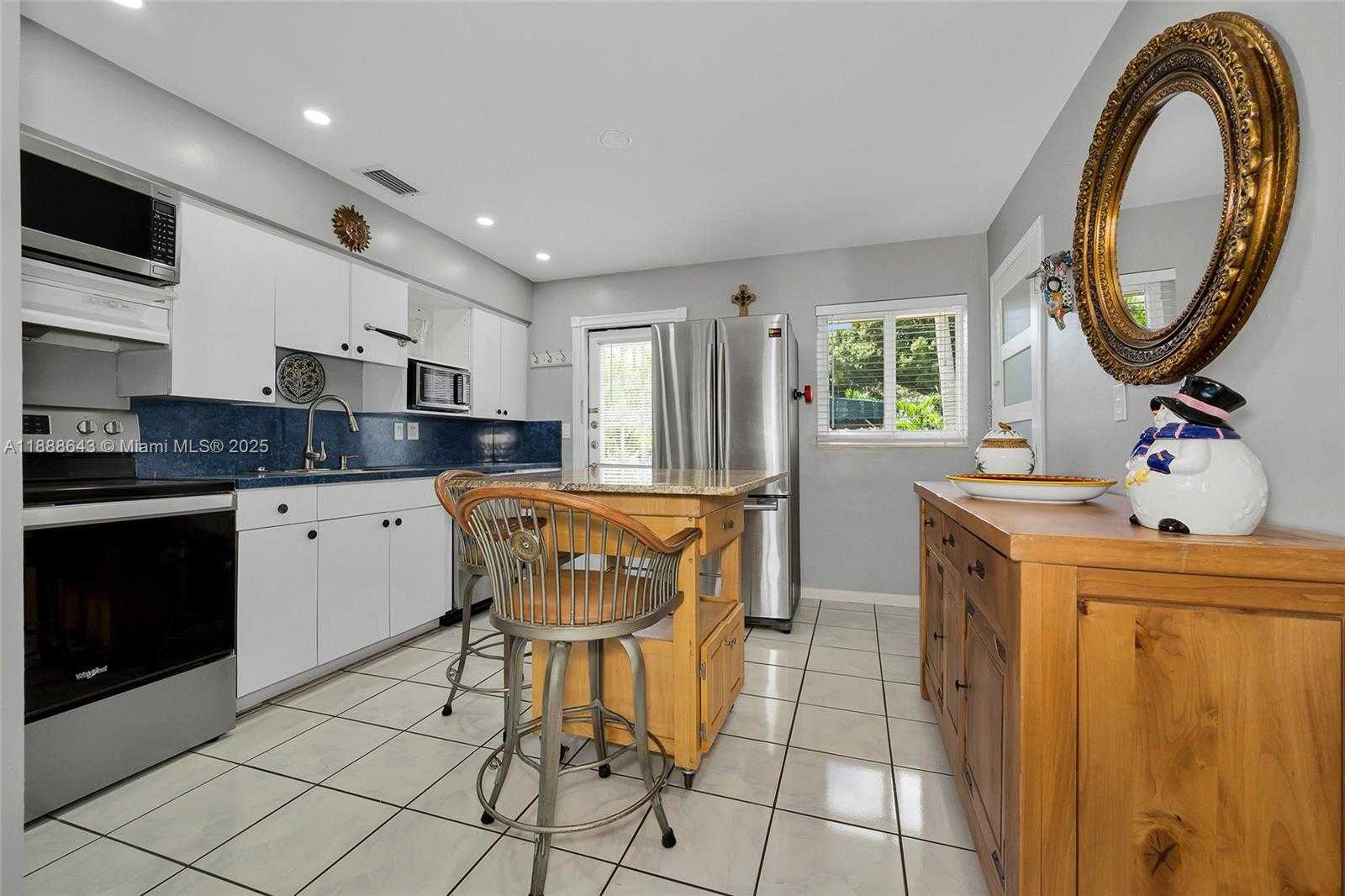 Small Image of 824 NORTH EAST 17TH CT, Fort Lauderdale Number 8