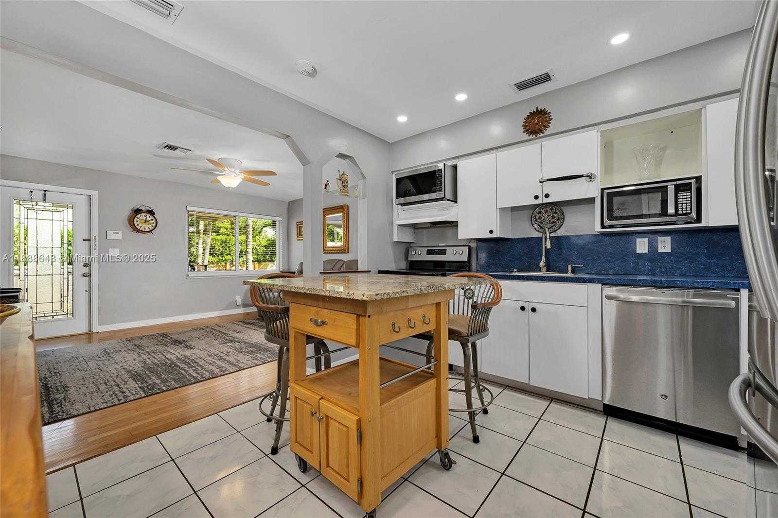 Small Image of 824 NORTH EAST 17TH CT, Fort Lauderdale Number 9