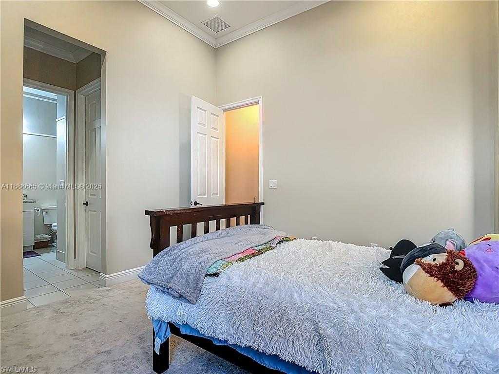 Small Image of 4951 IRON HORSE WAY, Ave Maria Number 15