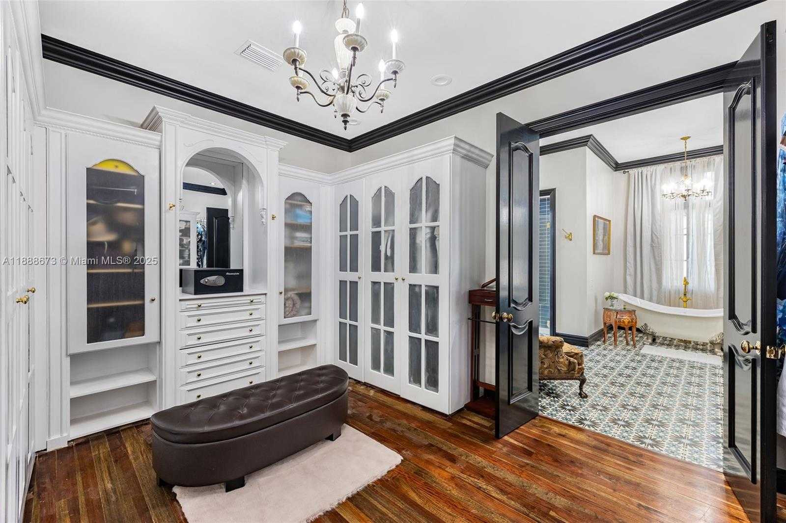 Small Image of 9815 SOUTH WEST 114TH ST, Miami Number 31