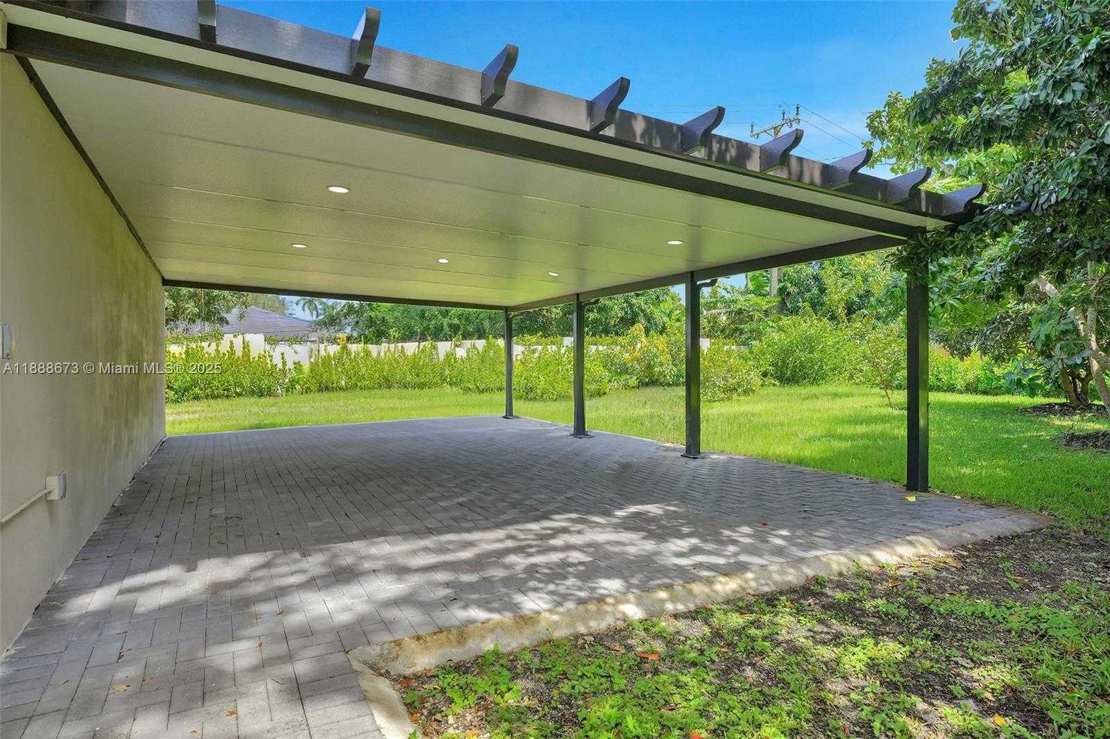 Small Image of 9815 SOUTH WEST 114TH ST, Miami Number 46