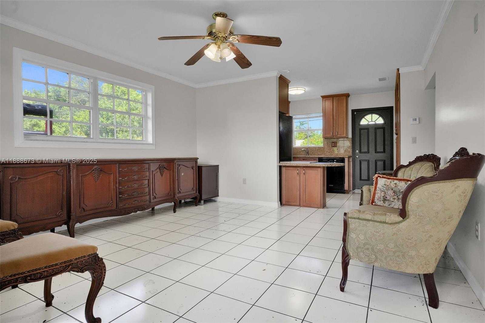 Small Image of 9815 SOUTH WEST 114TH ST, Miami Number 47