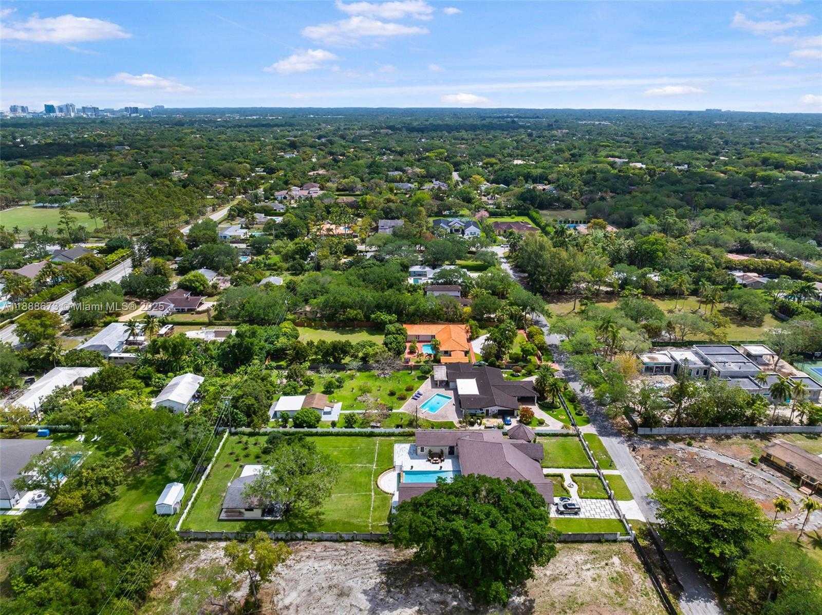 Small Image of 9815 SOUTH WEST 114TH ST, Miami Number 7