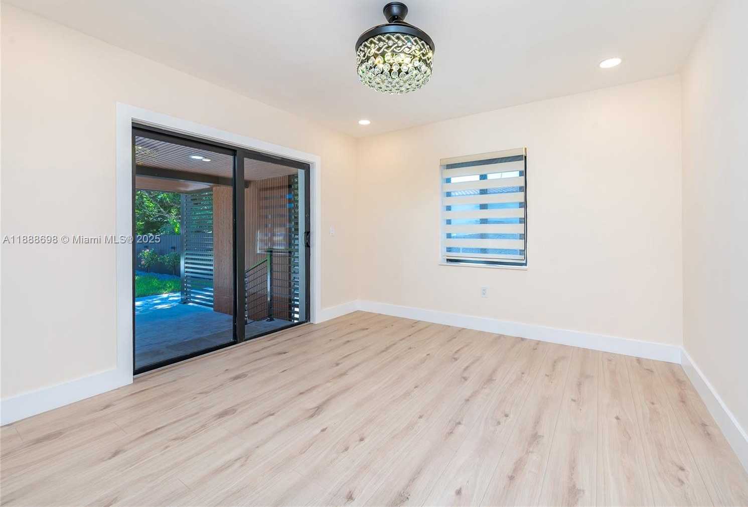 Small Image of 625 MILLER DR, Miami Springs Number 16