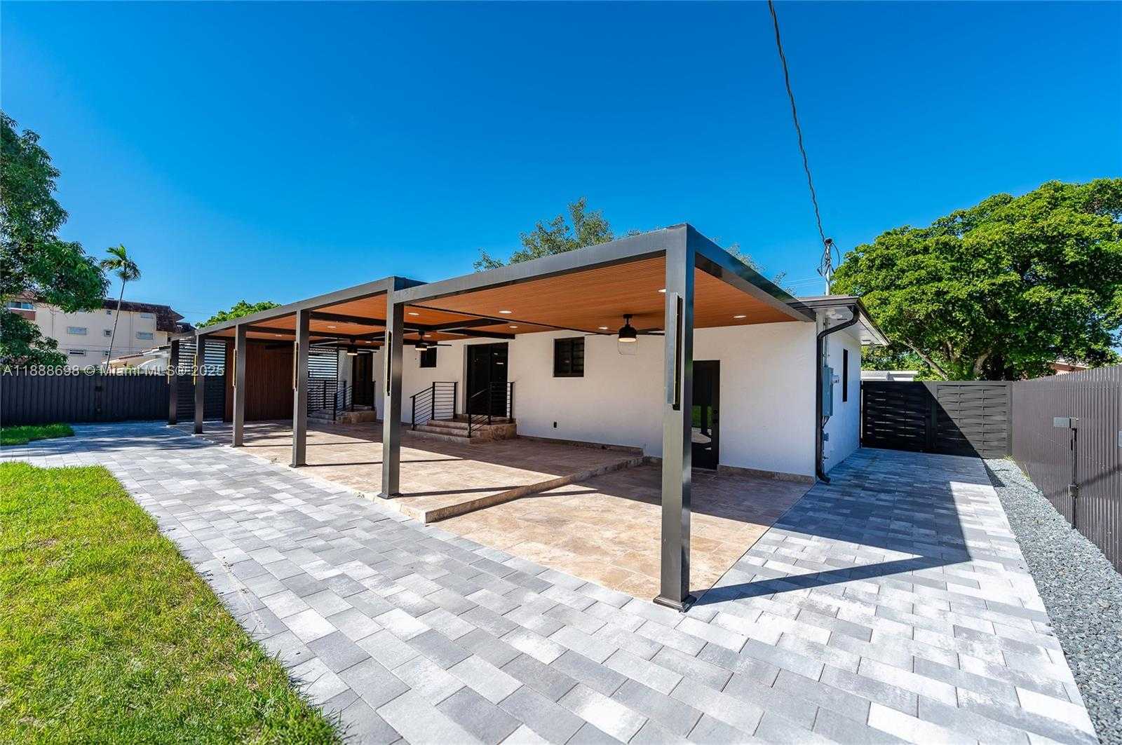 Small Image of 625 MILLER DR, Miami Springs Number 30