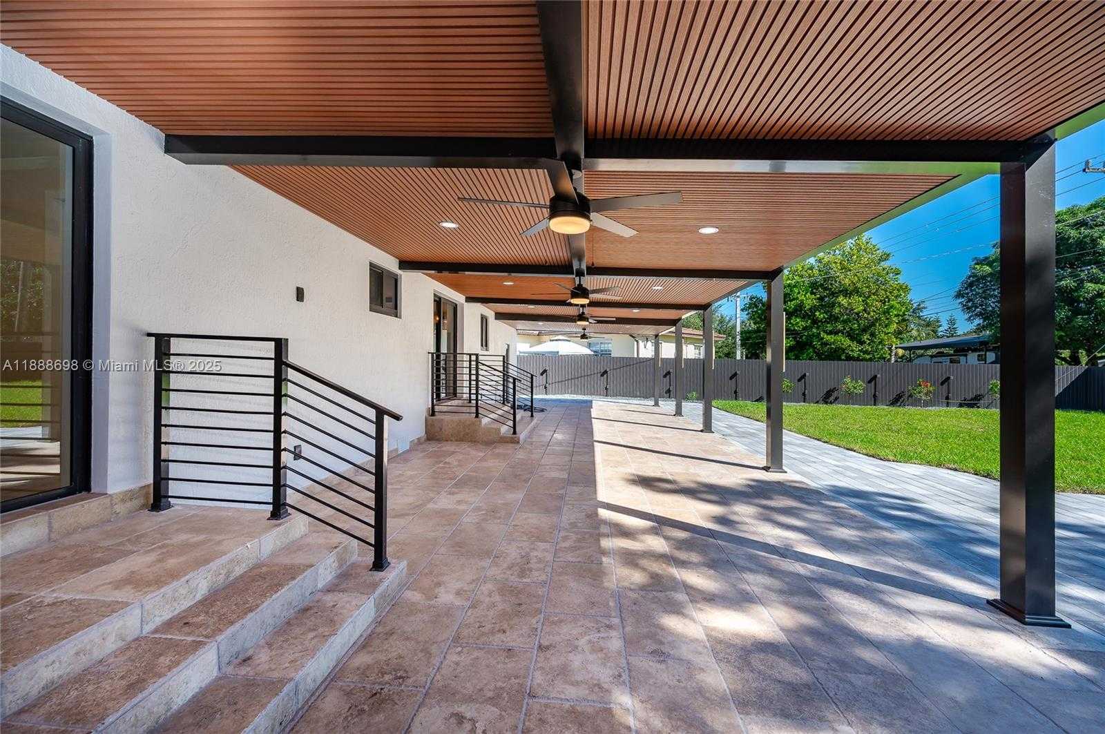 Small Image of 625 MILLER DR, Miami Springs Number 31