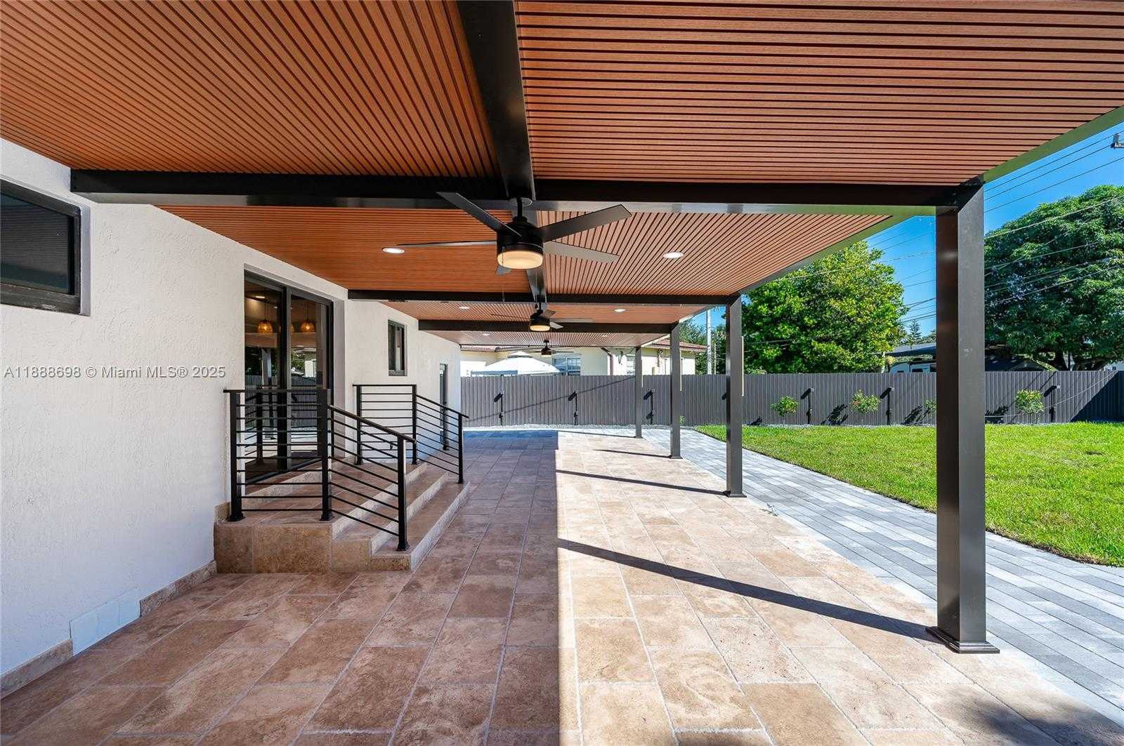 Small Image of 625 MILLER DR, Miami Springs Number 32