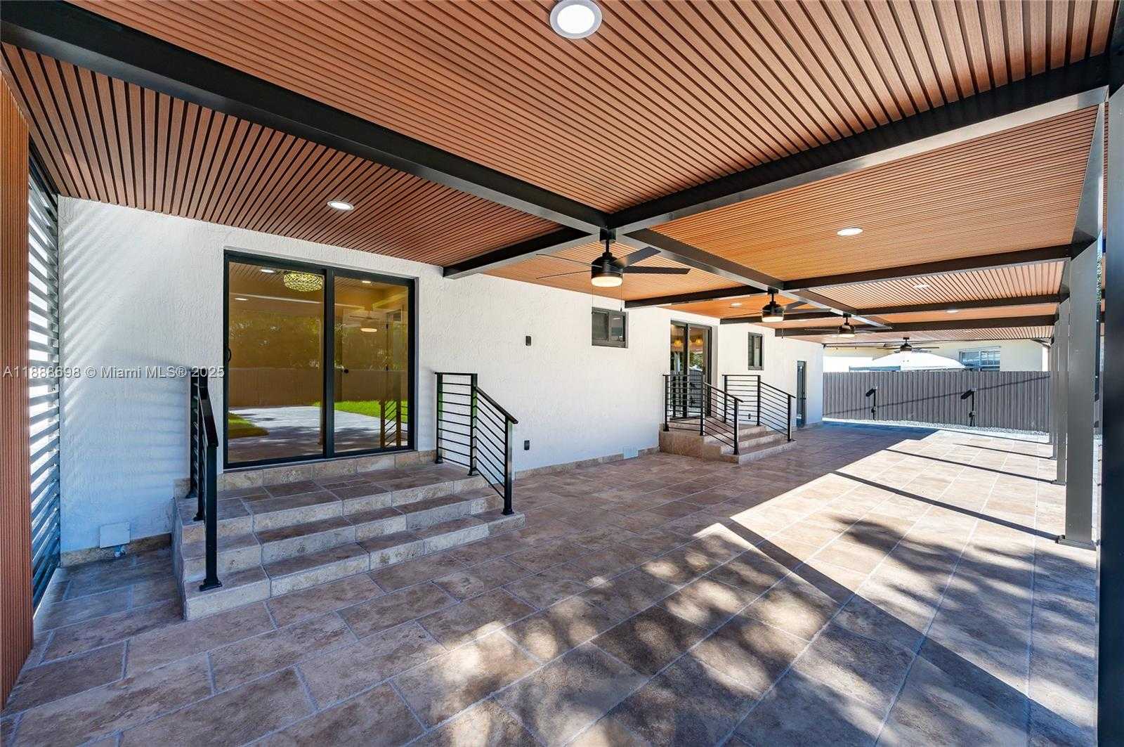 Small Image of 625 MILLER DR, Miami Springs Number 33