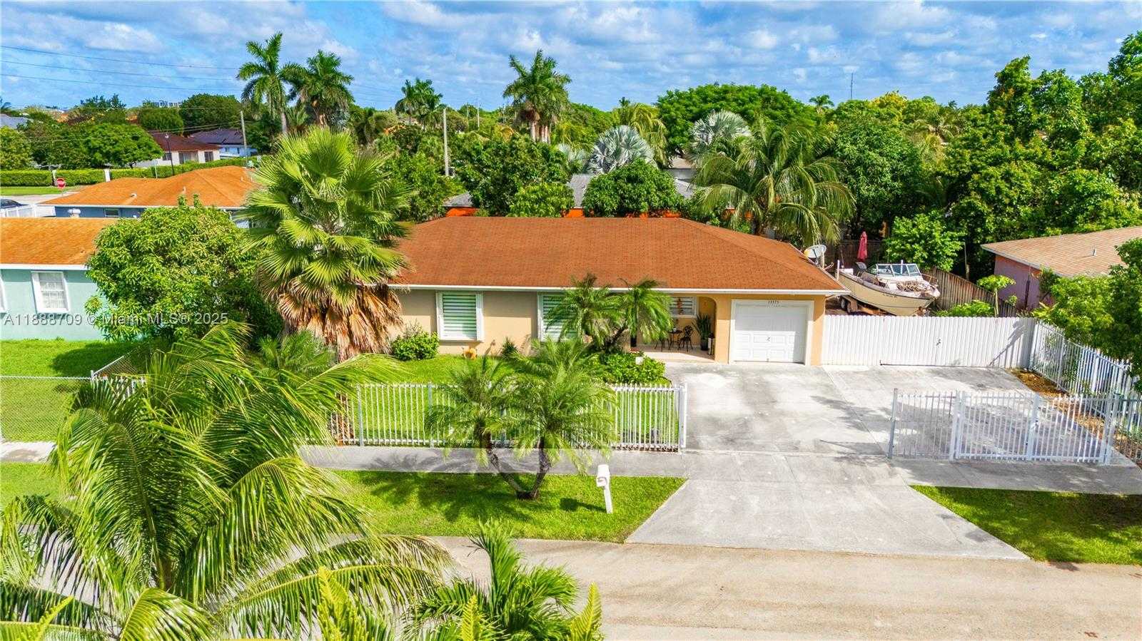 Small Image of 13375 SOUTH WEST 264TH TER, Homestead Number 3