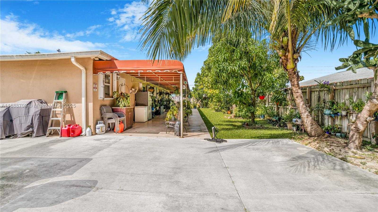 Small Image of 13375 SOUTH WEST 264TH TER, Homestead Number 34