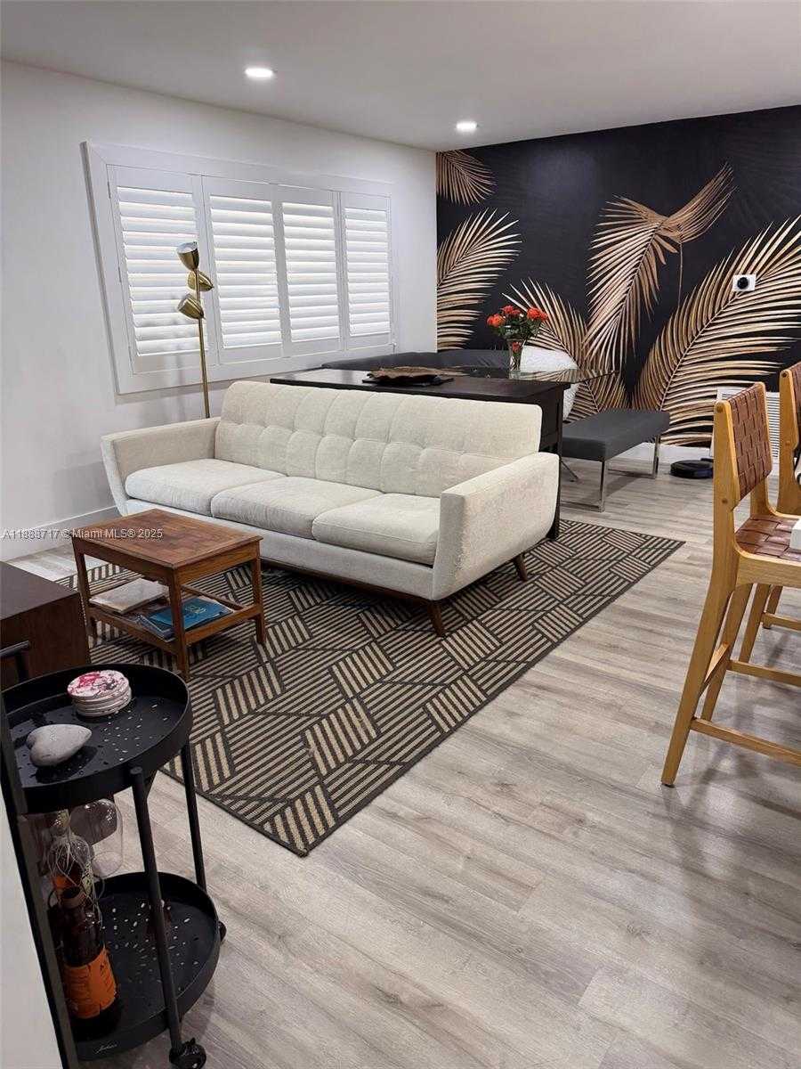Small Image of 310 NORTH EAST 12TH AVE, Pompano Beach Number 13