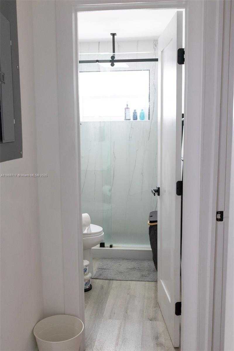 Small Image of 310 NORTH EAST 12TH AVE, Pompano Beach Number 16