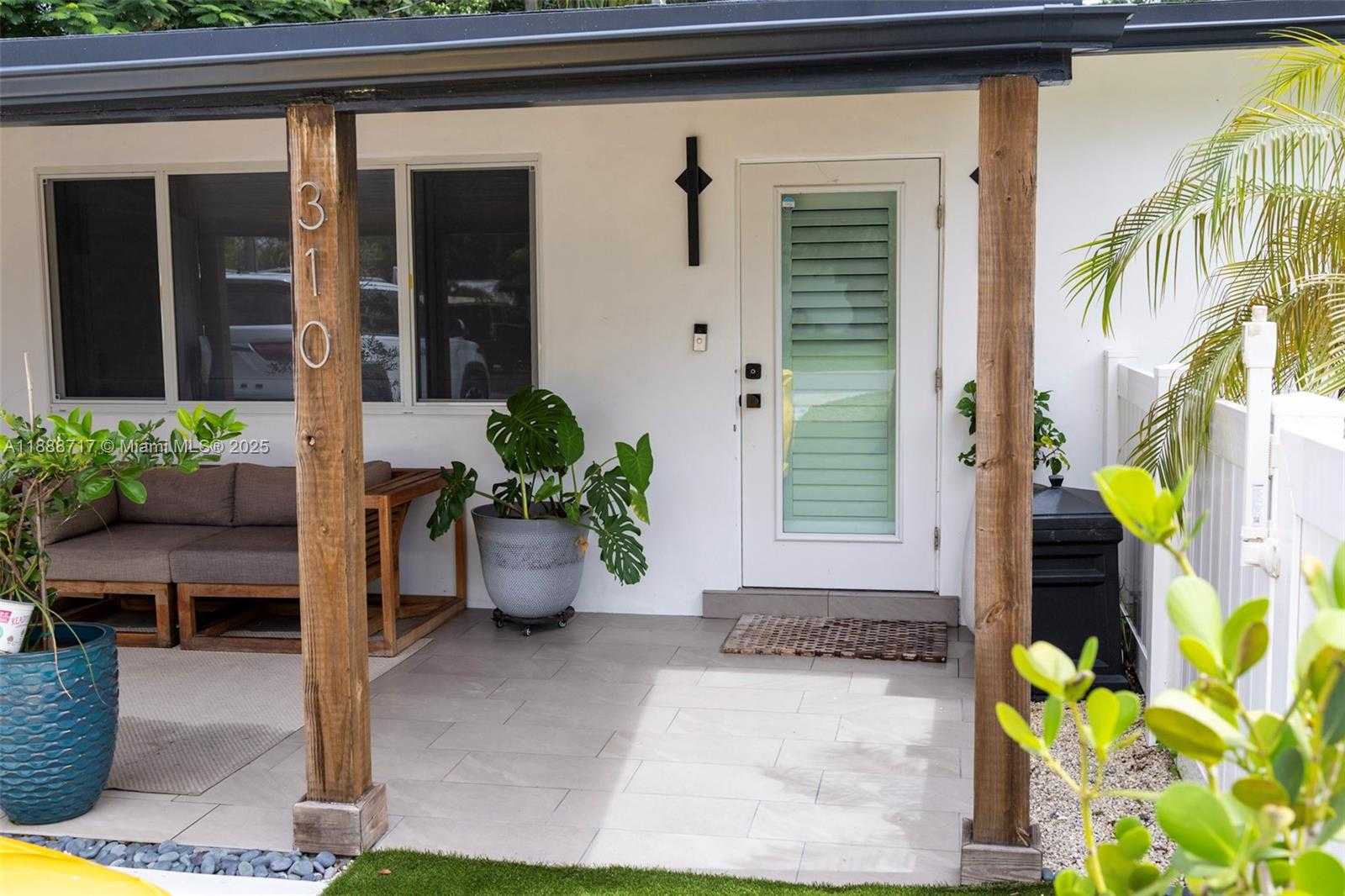Small Image of 310 NORTH EAST 12TH AVE, Pompano Beach Number 2